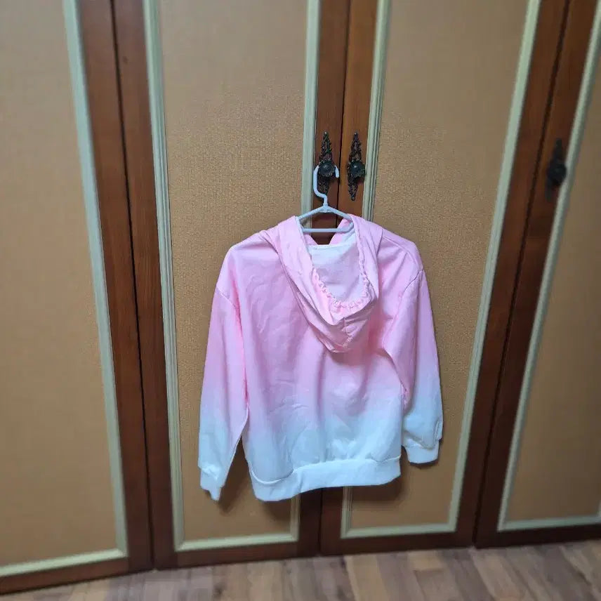 [BUNJANG] Bling Bling Ribbon Gradient Hoodie / 블링블링 리본 그라데이션 후드티