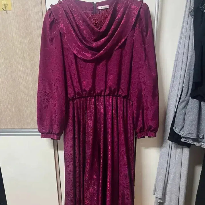 [BUNJANG] ILB Magenta Flower Pattern Vintage Dress / 일브 burusa 마젠타 플라워 패턴 빈티지 원피스 중세시대 공주