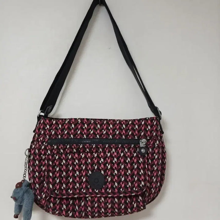 [BUNJANG] Kipling Shoulder Bag with Keyring / 키플링 숄더백 + 키링 포함 30  20