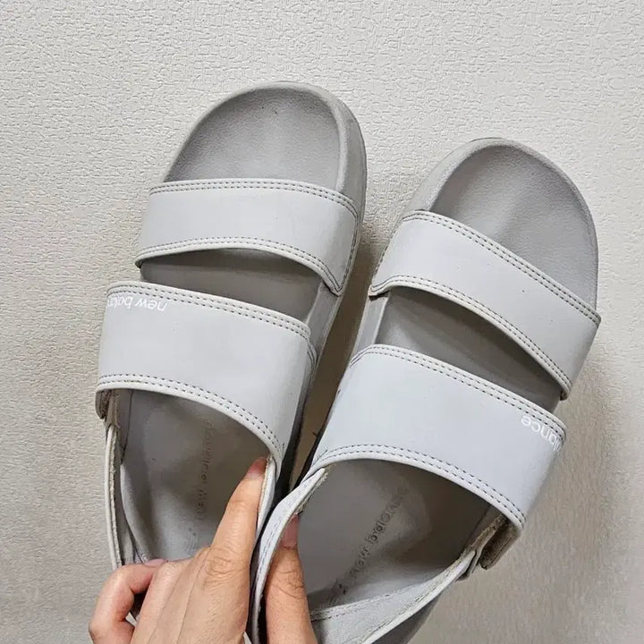 [BUNJANG] New Balance Cloud Grey Sandals (240) / 뉴발란스 샌들 240 클라우드 그레이