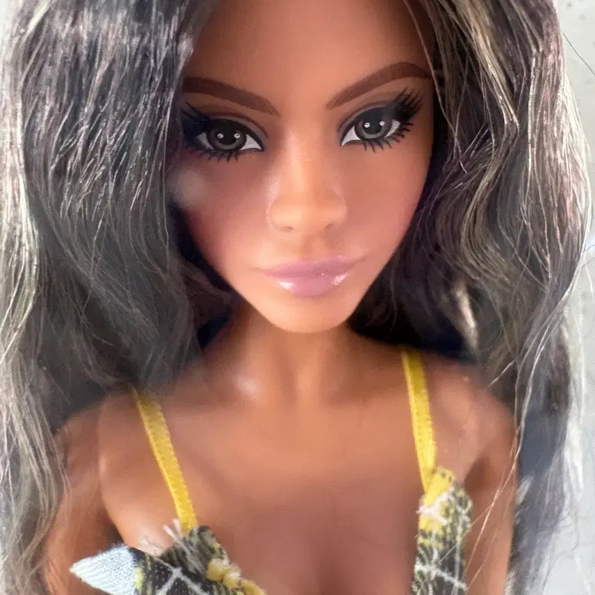 [BUNJANG] Look Barbie Doll with Muse Body / 룩바비 인형입니다