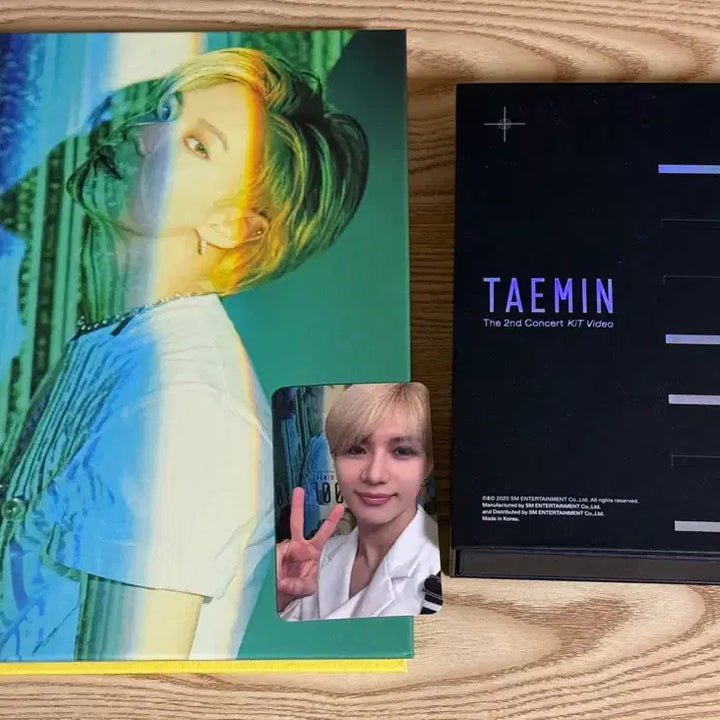 [BUNJANG] SHINee Taemin TMI Concert Photobook + Kino Bundle Set (Sirius Bong Gift) / 샤이니 태민 티엠아 TMI 콘서트 포토북+키노 일괄 (시리우스봉 증정)