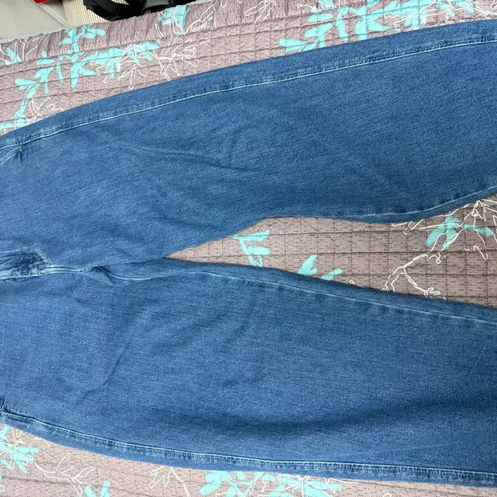 [BUNJANG] Uniqlo Tapered Jeans / 유니클로 테이퍼드진 s