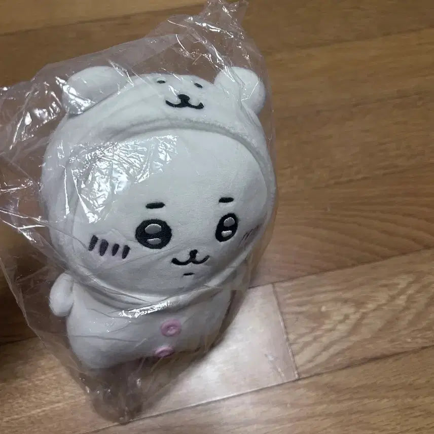 [BUNJANG] Chiikawa Hooded Plush / 농담곰 후드 쓴 치이카와 누이 인형(배송비 포함)