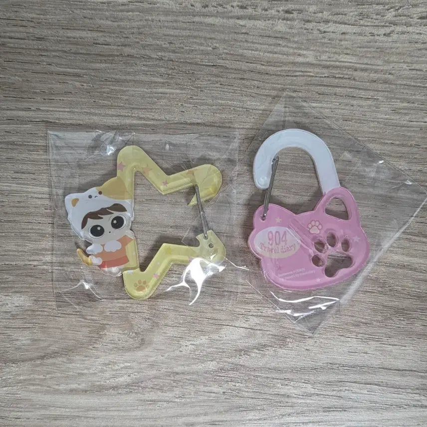 [BUNJANG] BOYNEXTDOOR Sungho Birthday Cafe Lucky Draw Carabiner / 보넥도 보이넥스트도어 성호 생일카페 생카 럭드 카라비너 양도