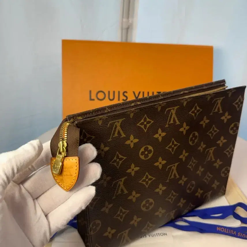 [BUNJANG] Louis Vuitton Monogram Toiletry Pouch 26 / 루이비통 토일렛 클러치 26 모노그램