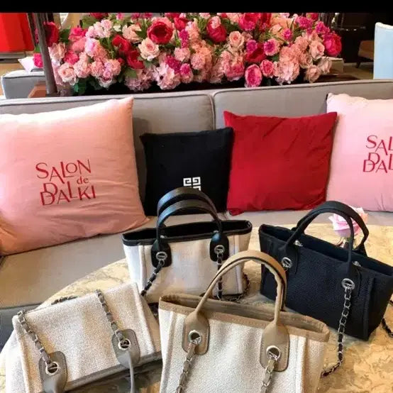 [BUNJANG] Mini Chain Tweed Square Bag - White / 미니 체인 트위드 스퀘어 백 화이트
