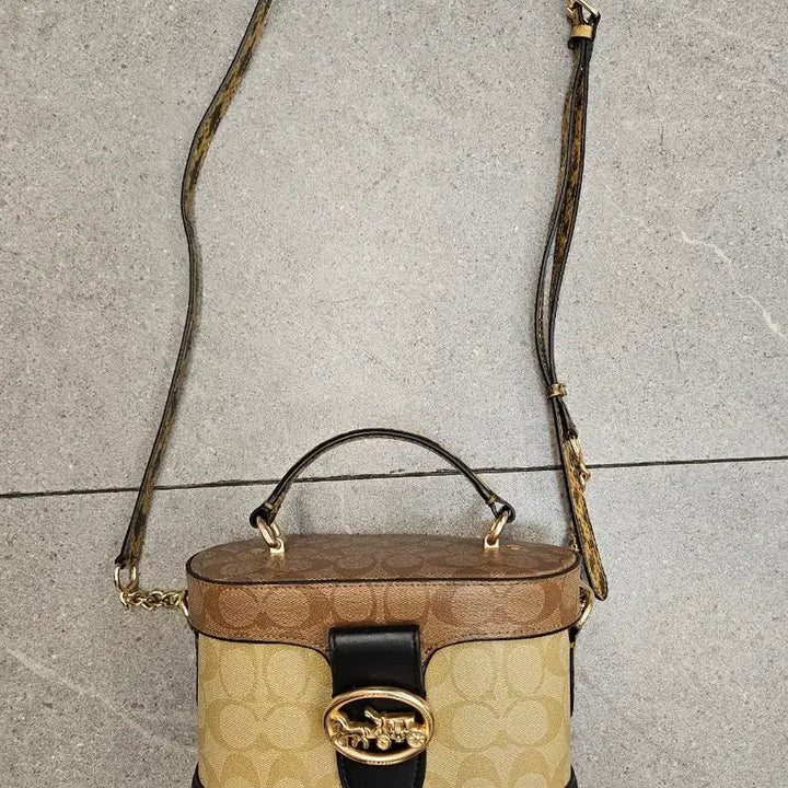 [BUNJANG] COACH Georgie Small Crossbody Bag / 코치COACH조지 젬 크로스바디백