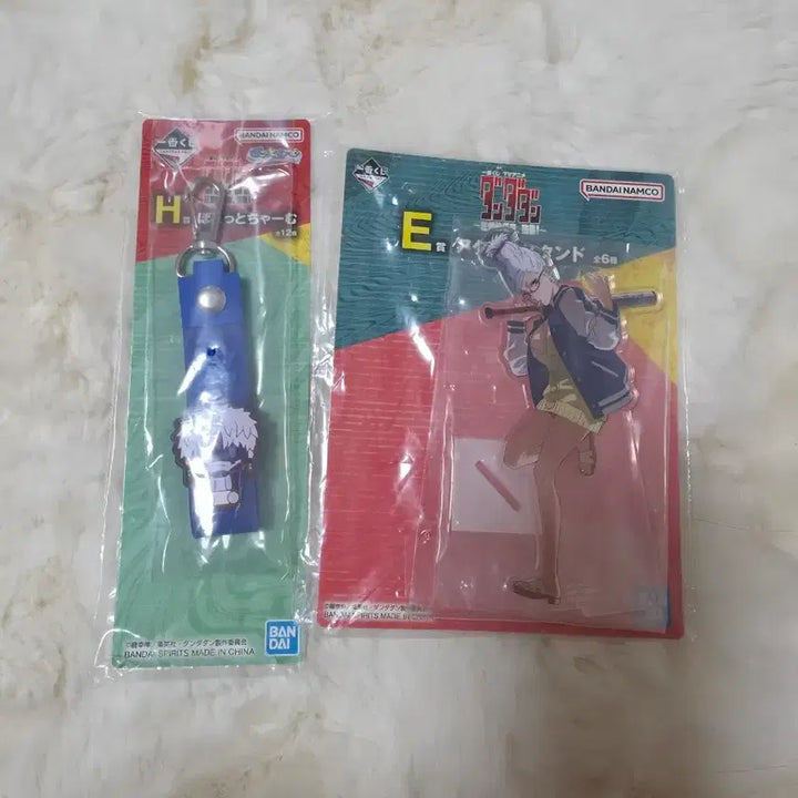 [BUNJANG] Dandadan Ichiban Kuji Goods Set (Acrylic Stand, Towel, Keychain) - Sealed / (미개봉)단다단 제일복권 굿즈 세트 (아크릴 스탠드, 타올, 키링)