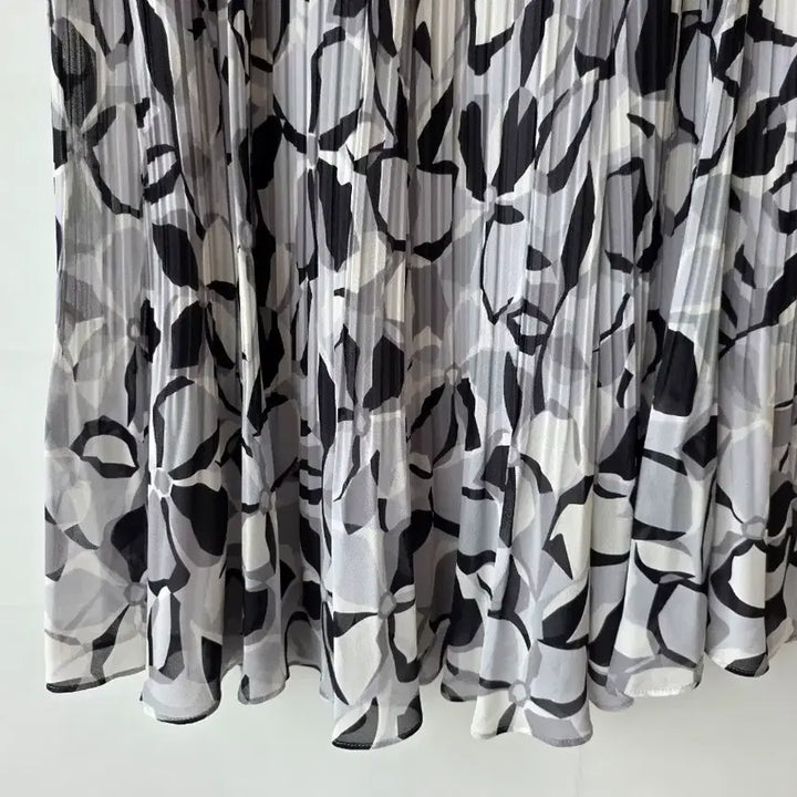 [BUNJANG] Gray Chiffon Pleated Skirt / 27/그레이 시폰 스커트