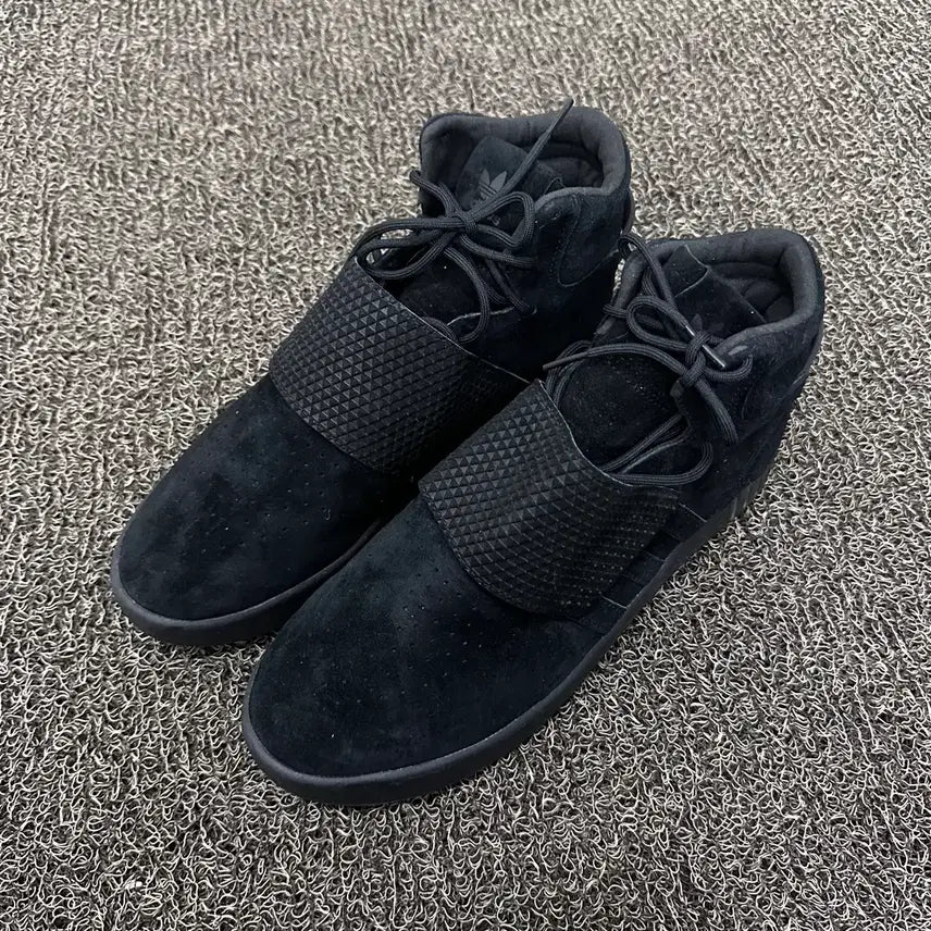 [BUNJANG] Adidas Tubular Invader Strap Black Shoes (270 Size) / 아디다스 튜블라 인베이더 스트랩 블랙 신발 270사이즈