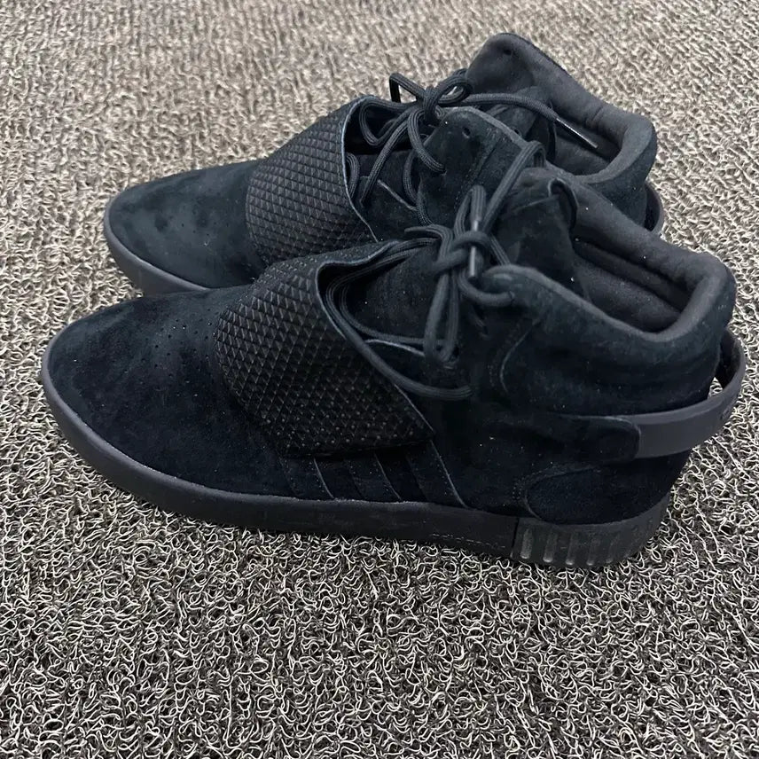 [BUNJANG] Adidas Tubular Invader Strap Black Shoes (270 Size) / 아디다스 튜블라 인베이더 스트랩 블랙 신발 270사이즈