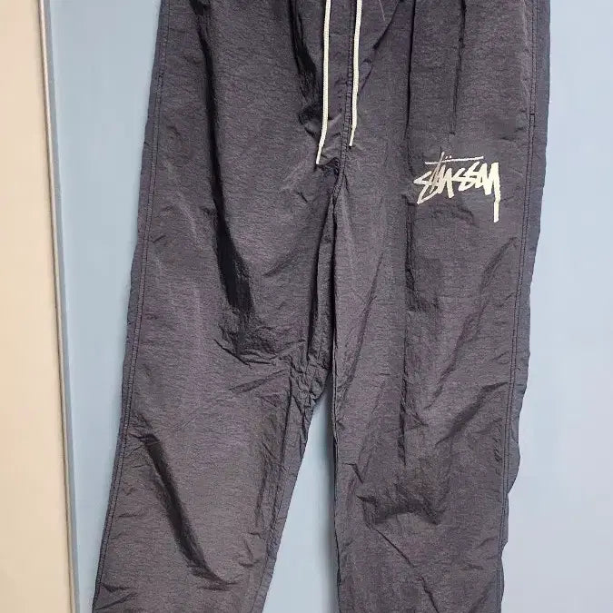 [BUNJANG] Nike x Stussy Beach Pants Off Noir L / [L]나이키 x 스투시 비치 팬츠 오프 느와르 CT4316-045