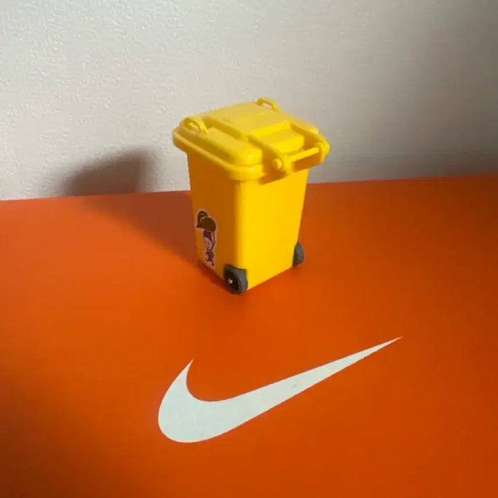 [BUNJANG] DULTON Trash Can Gacha Display Item / DULTON 쓰래기통 가챠 개봉전시품 판매
