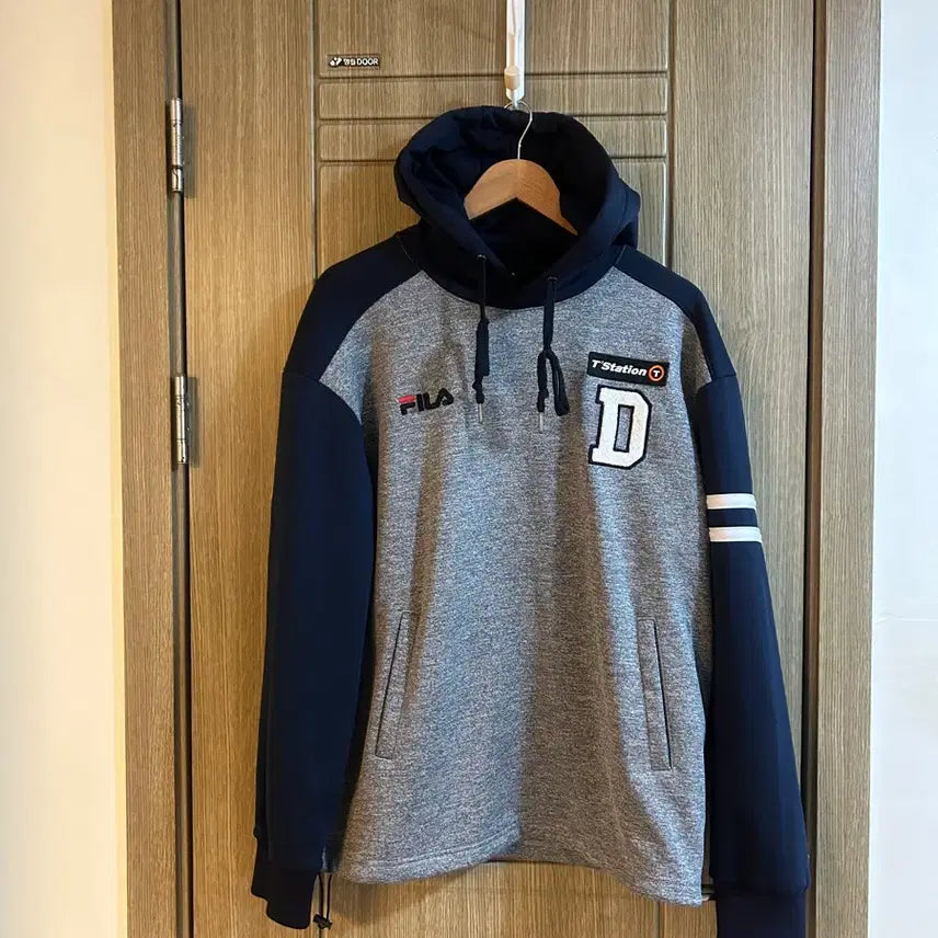 [BUNJANG] Doosan Bears Authentic Player Issue Bench Hooded Sweatshirt (Size 100) / 두산베어스 어센틱 지급용 벤치 후드티 (100)