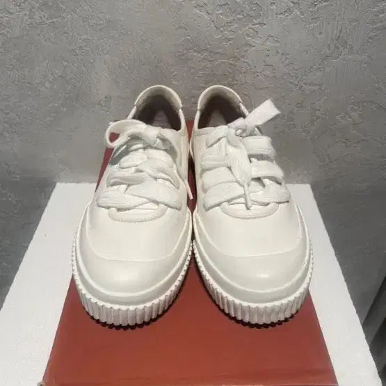 [BUNJANG] Loro Piana Sneakers / 로로피아나 스니커즈