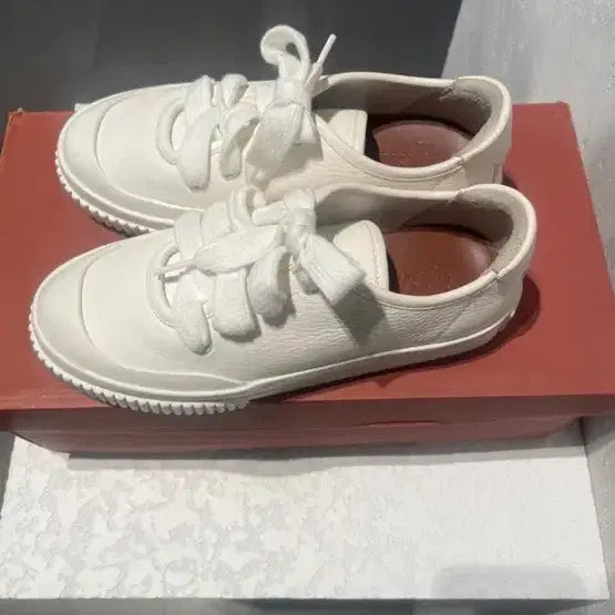 [BUNJANG] Loro Piana Sneakers / 로로피아나 스니커즈