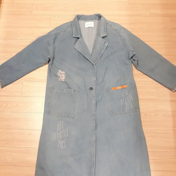 [BUNJANG] The East Shop Denim Collar Long Coat Damaged Jean Jacket (M) / 더이스트샵 데님 카라 롱코트 데미지 청자켓 (M)
