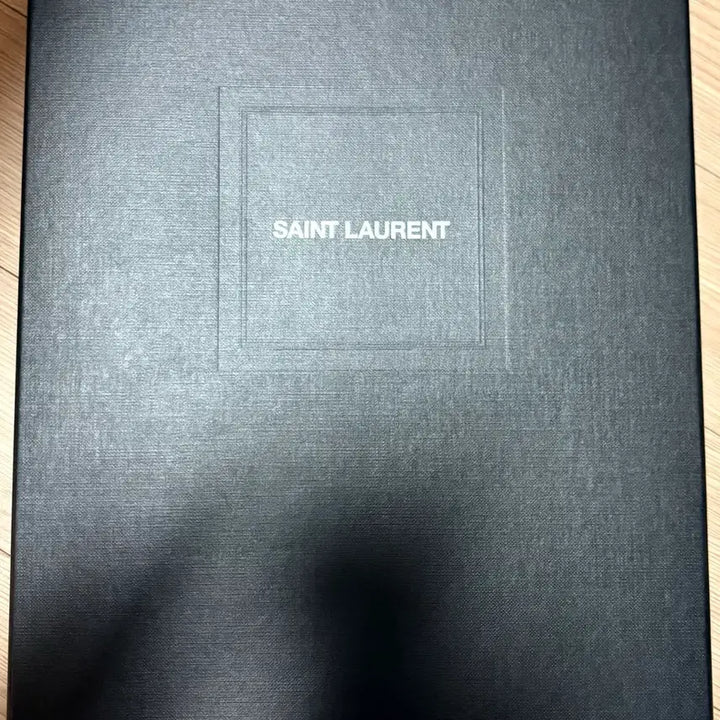 [BUNJANG] Saint Laurent Matelasse Clutch Black Gold / 생로랑 마틀라세 클러치 블랙 금장 판매 (실착 1회)