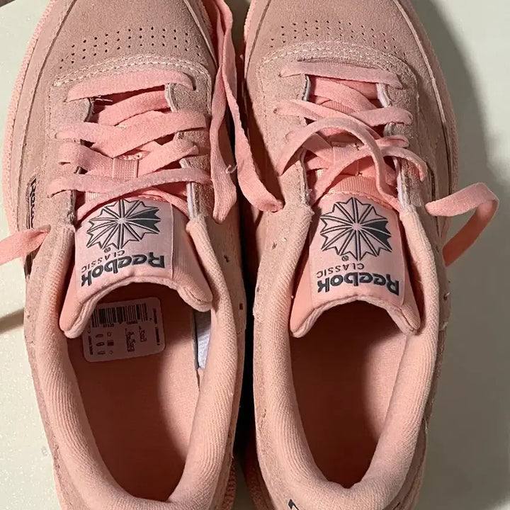 [BUNJANG] Reebok Suede Sneakers / 리복 스웨이드 운동화