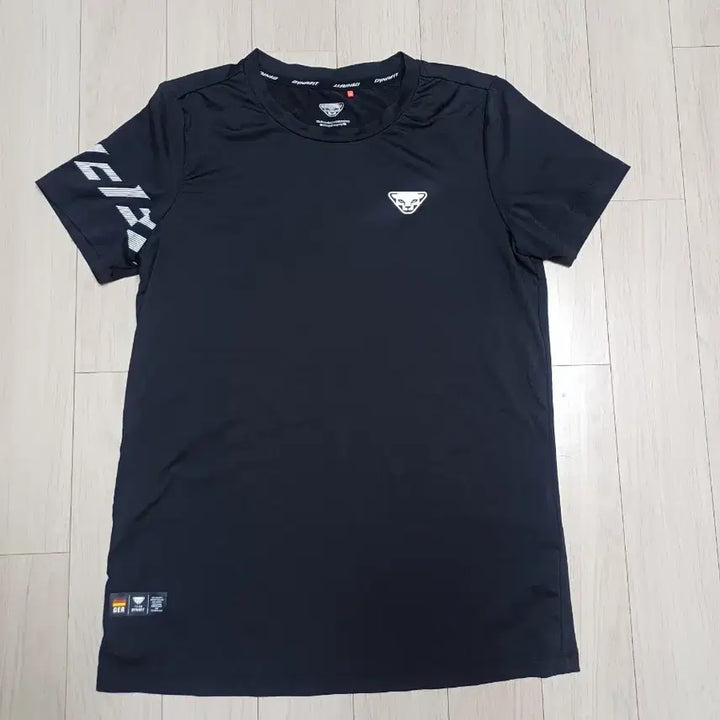 [BUNJANG] Dynafit Logo Print Short Sleeve T-Shirt / 다이나핏 반팔 티셔츠