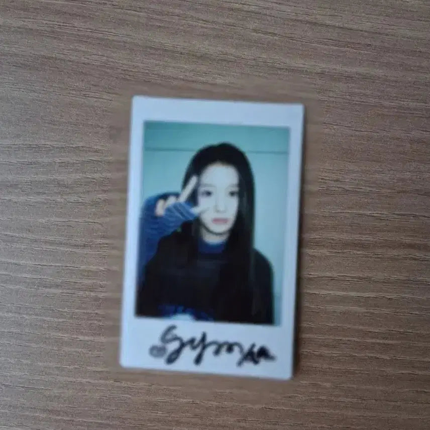 [BUNJANG] NMIXX Seolyoon Signed Polaroids Lucky Draw Photocard / (급처)엔믹스 설윤 친필 싸인 폴라 판매