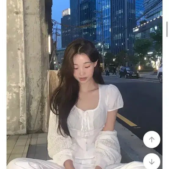 [BUNJANG] Avery Blouse / 에이블리 블라우스 교신