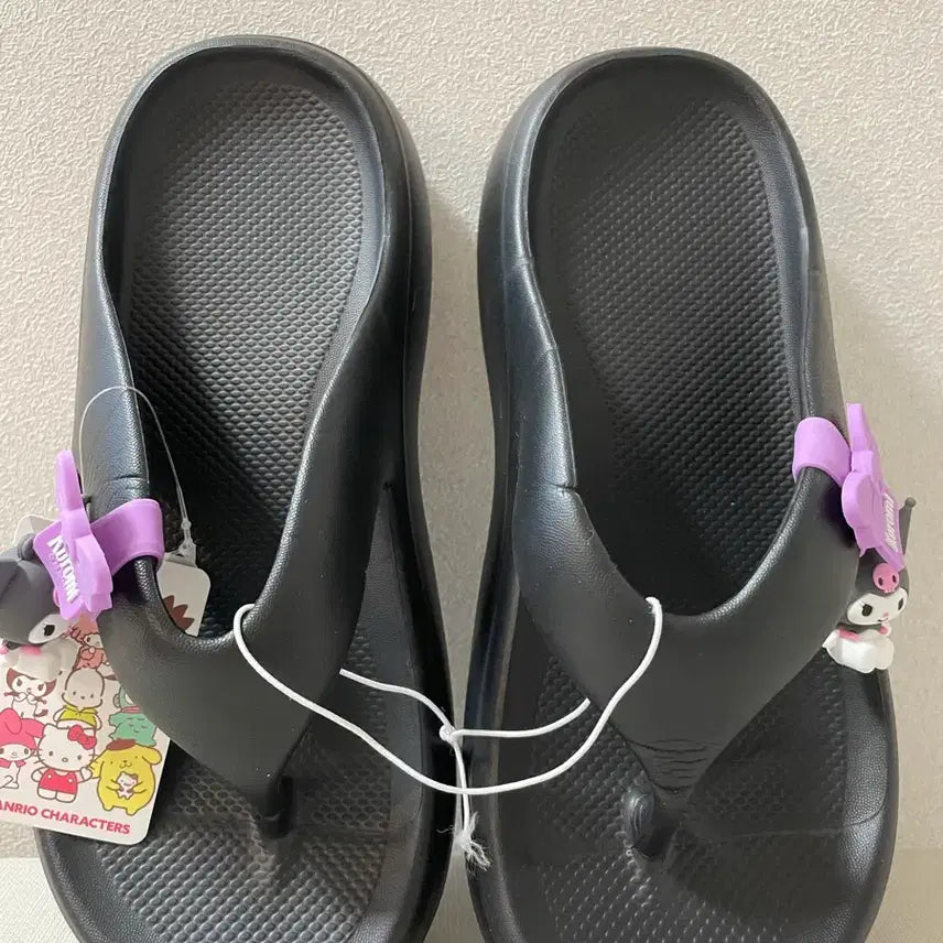 [BUNJANG] Sanrio Kuromi Flip-Flops (240mm) / 새상품) 산리오 쿠로미 쪼리 슬리퍼 240mm