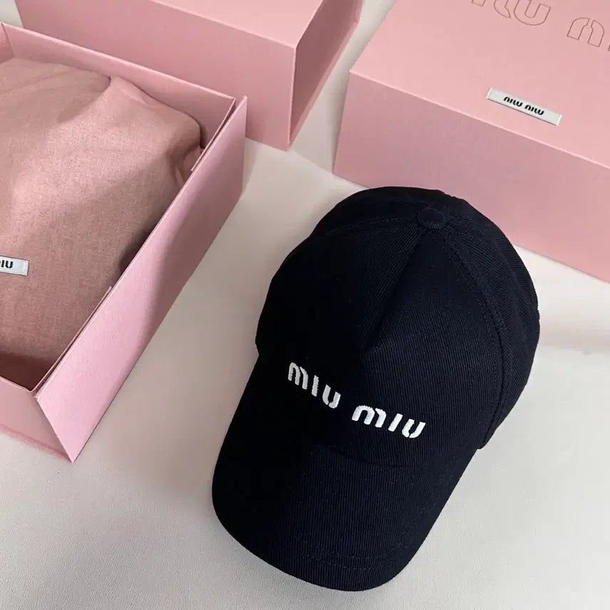 [BUNJANG] Miu Miu Black Baseball Cap / 블랙볼캡