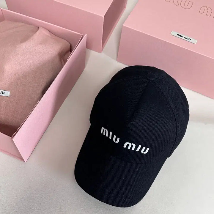 [BUNJANG] Miu Miu Black Baseball Cap / 블랙볼캡