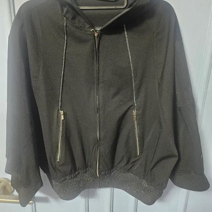 [BUNJANG] Lee Sang Bong Black Hooded Zip-Up Short Jacket / 이상봉 블랙 후드 집업 숏 자켓