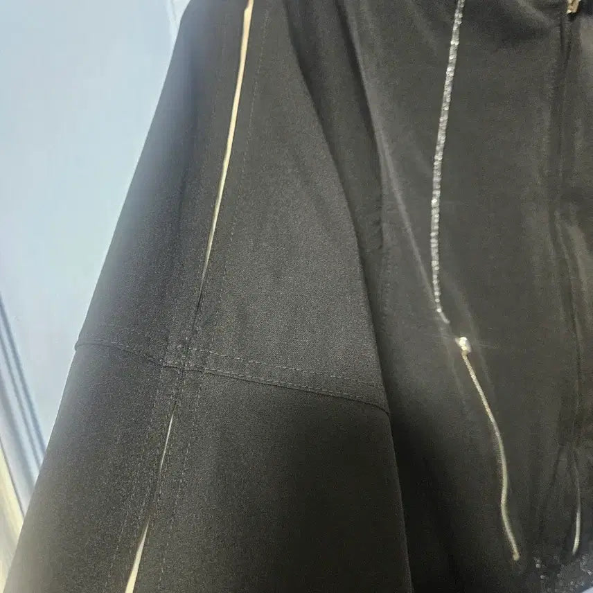 [BUNJANG] Lee Sang Bong Black Hooded Zip-Up Short Jacket / 이상봉 블랙 후드 집업 숏 자켓