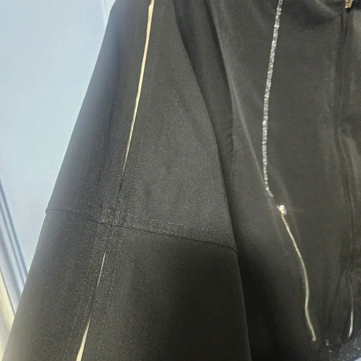 [BUNJANG] Lee Sang Bong Black Hooded Zip-Up Short Jacket / 이상봉 블랙 후드 집업 숏 자켓