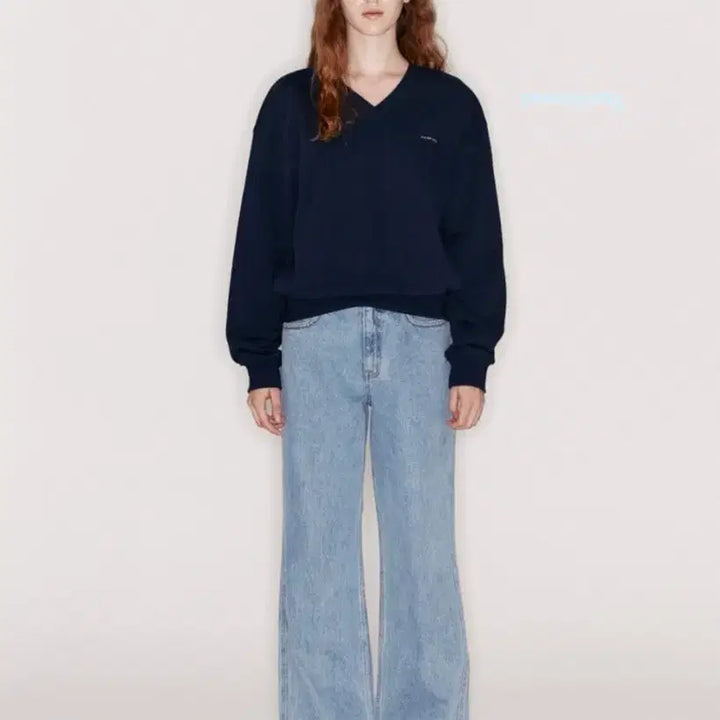 [BUNJANG] Avie mua V-neck Ribbon Crop Sweatshirt Navy / 아비에무아 브이넥 리본 크롭 스웻셔츠 2 네이비