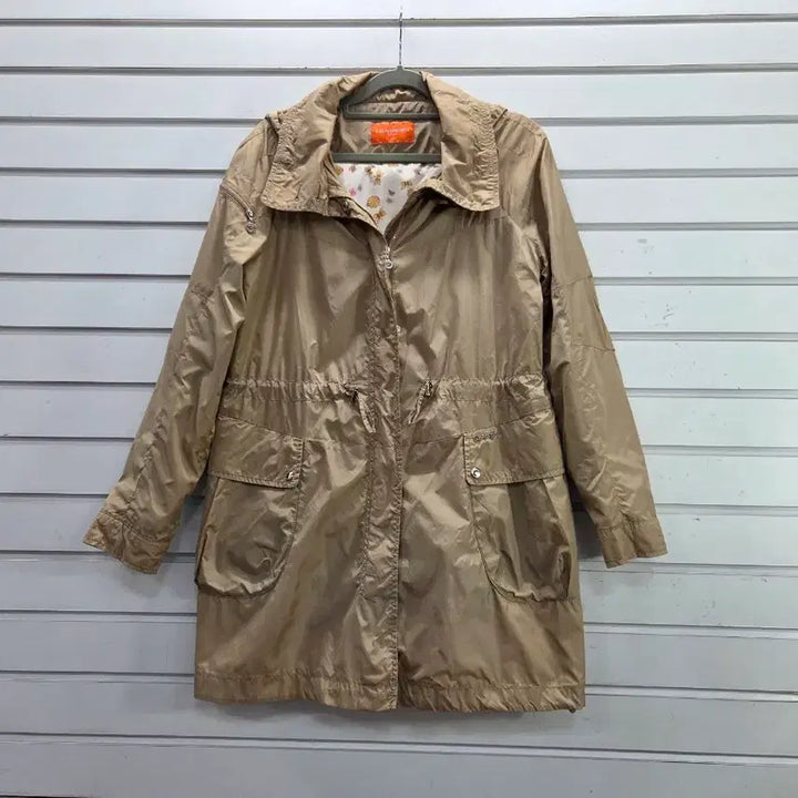 [BUNJANG] Palm Springs Beige Hooded Windbreaker Jumper / 팜스프링 베이지 후드 바람막이 점퍼/보물찾기천사