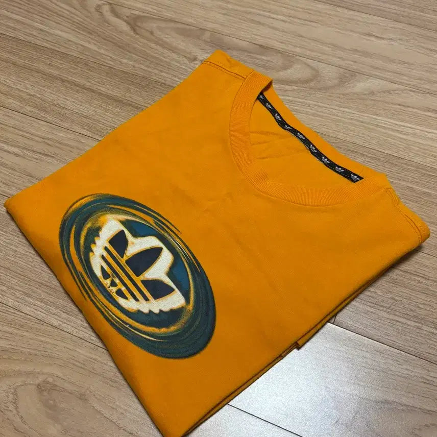 [BUNJANG] Adidas 90s GFX Logo T-Shirt / (옷장정리중)아디다스 90s GFX LOGO T