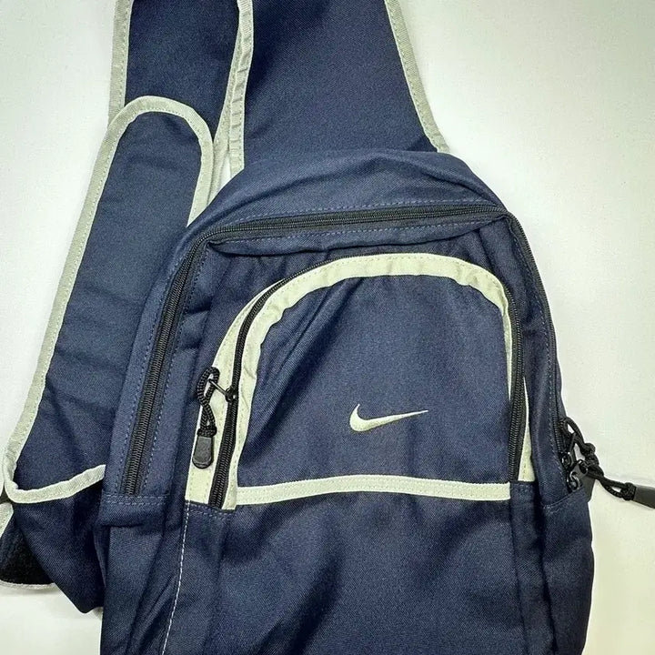 [BUNJANG] Nike Old School Sling Bag / 나이키 올드스쿨 슬링백