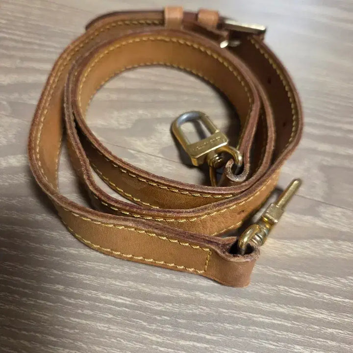 [SOLD OUT] 정품 루이비통 스트랩