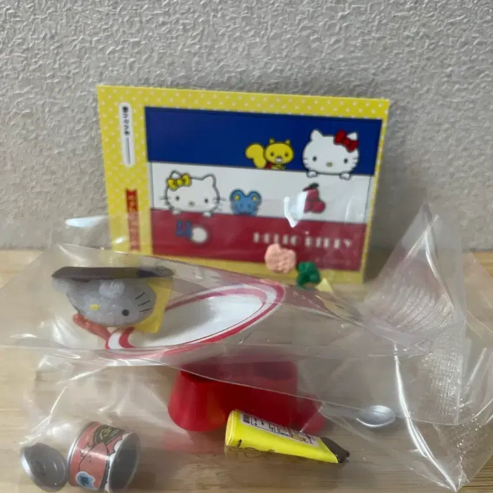 [BUNJANG] Re-Ment Hello Kitty Cat Cafe Miniature (Item 5) / 새상품) 리멘트 헬로키티 고양이카페 식완(5번)