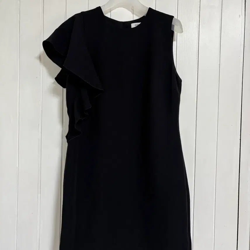 [BUNJANG] Elizabeth and James Black Frill Dress Size 6 (55) / 엘리자베스앤제임스 블랙 프릴 원피스 6(55)