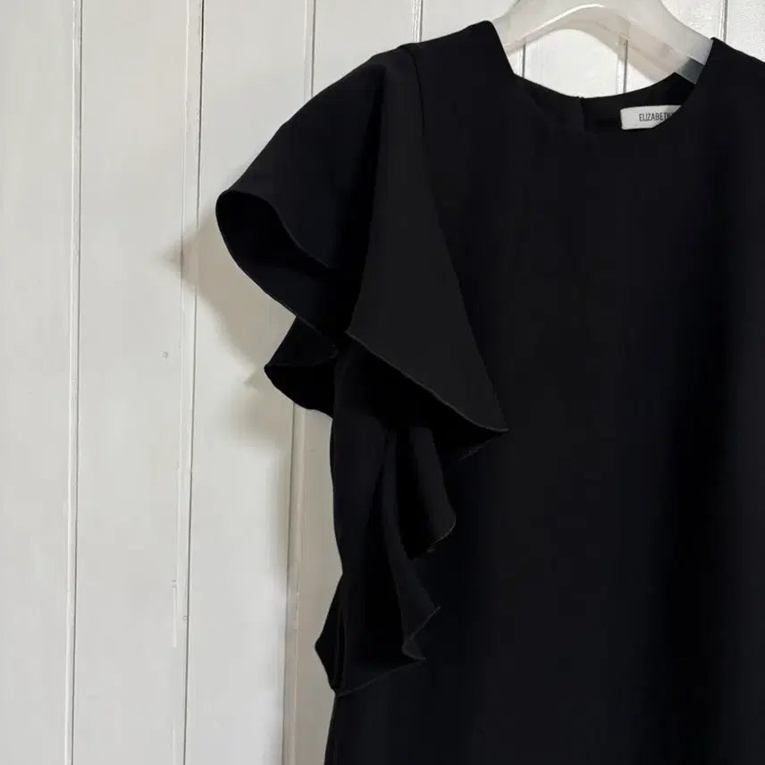 [BUNJANG] Elizabeth and James Black Frill Dress Size 6 (55) / 엘리자베스앤제임스 블랙 프릴 원피스 6(55)