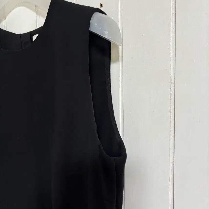 [BUNJANG] Elizabeth and James Black Frill Dress Size 6 (55) / 엘리자베스앤제임스 블랙 프릴 원피스 6(55)