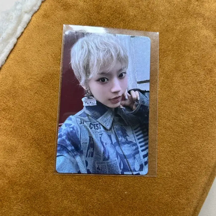 [BUNJANG] ILLIT MAMIHLAPINATAPI Album Weverse Shop POB Mocha Photocard / 아일릿 MAMIHLAPINATAPI 앨범 위버스 샵 특전 모카 포카