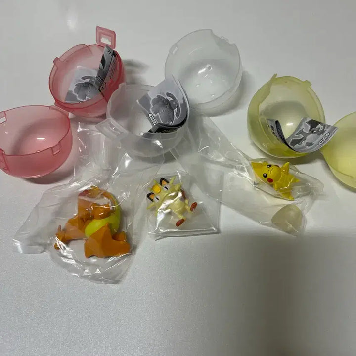 [BUNJANG] Pokemon Kanto Region Gacha Set (Charizard, Pikachu, Meowth) / 포켓몬 관동지방 가챠 (리자몽,피카츄,냐옹) 일괄