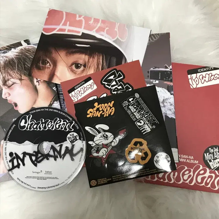 [BUNJANG] Yoon San-ha Solo 2nd Album (2 Versions, Unsealed) / 윤산하 솔로 2집 개봉앨범 (2ver)