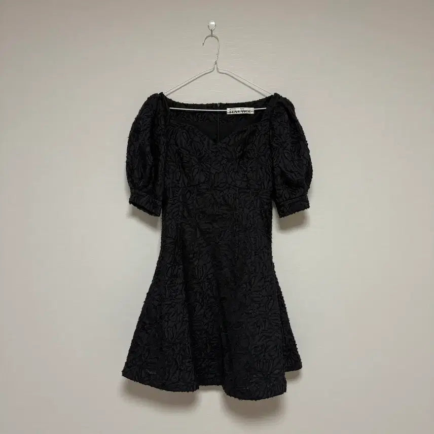 [BUNJANG] FAYEWOO Swan Dress (Black) / 페이우 스완 원피스(블랙)