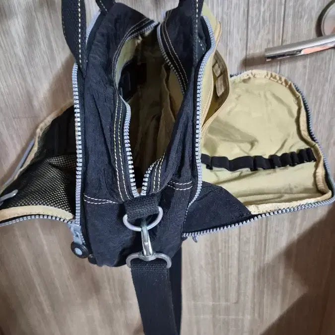 [BUNJANG] Kipling Black Crossbody Bag / 키플링 블랙  크로스백