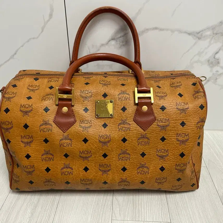 [BUNJANG] MCM Visetos Keepall Duffle Bag with Tambourine Bag / mcm 비세토스 킵올 여행구+mcm탬버린