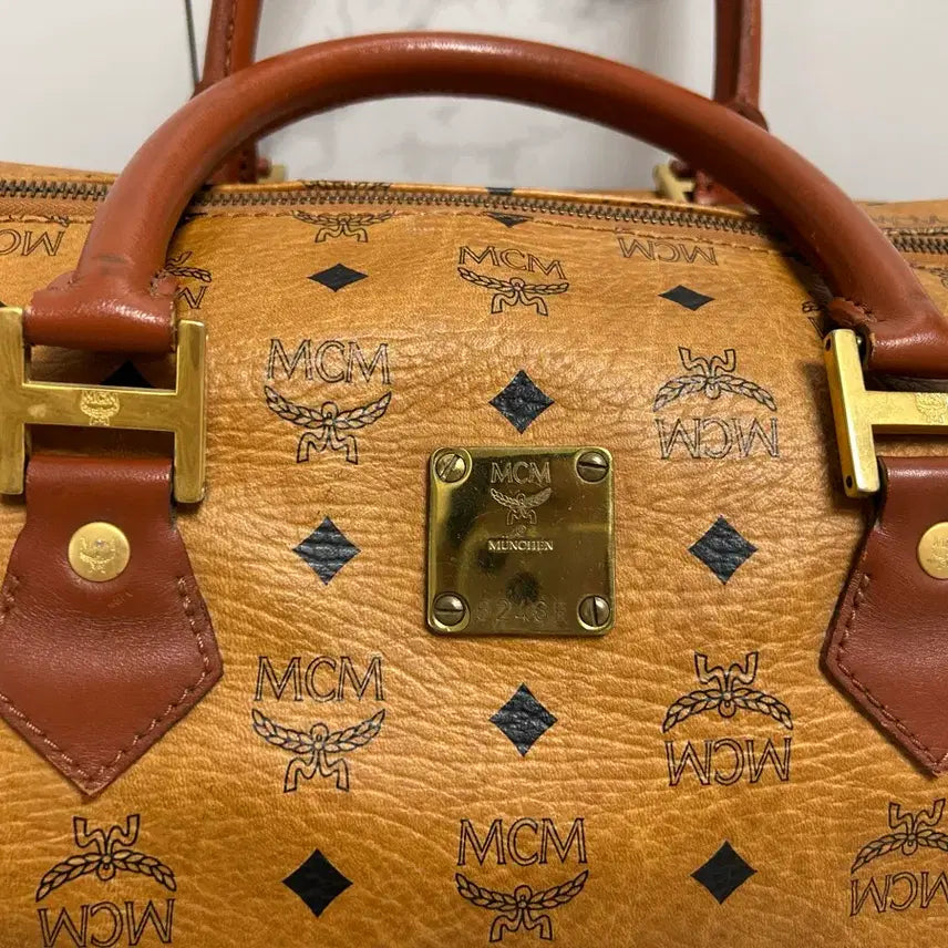 [BUNJANG] MCM Visetos Keepall Duffle Bag with Tambourine Bag / mcm 비세토스 킵올 여행구+mcm탬버린