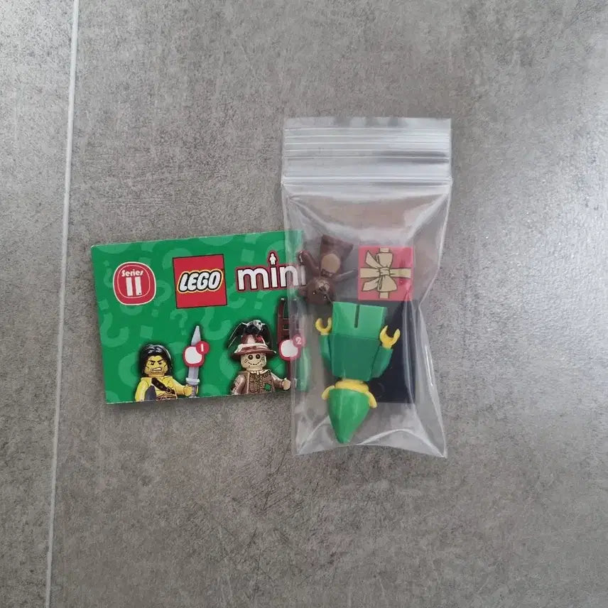 [BUNJANG] Lego Minifigures Series 11 Holiday Elf 71002 / 레고 미니피규어 시리즈11 홀리데이 엘프 71002